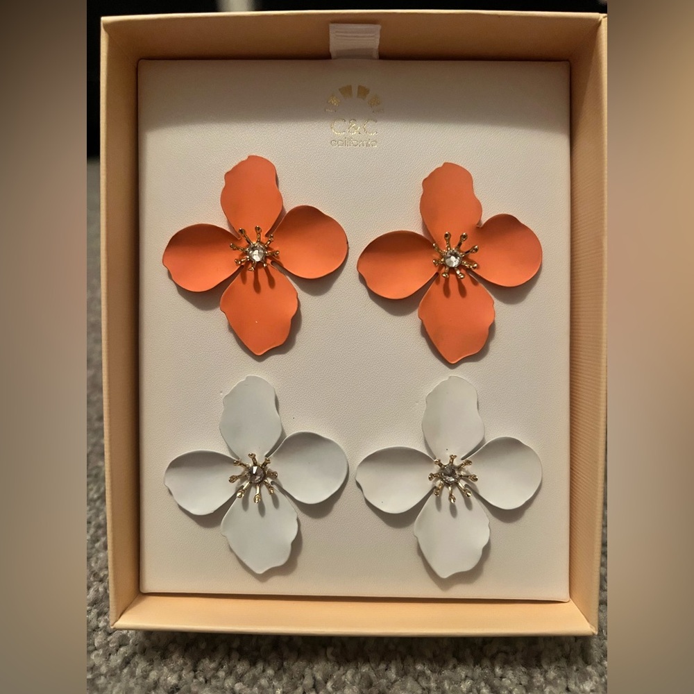 C&C California Orange and White Flower Earrings